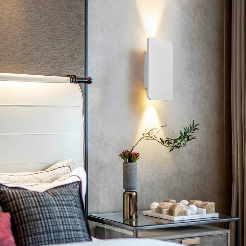 Lámpara de pared moderna de metal para interiores