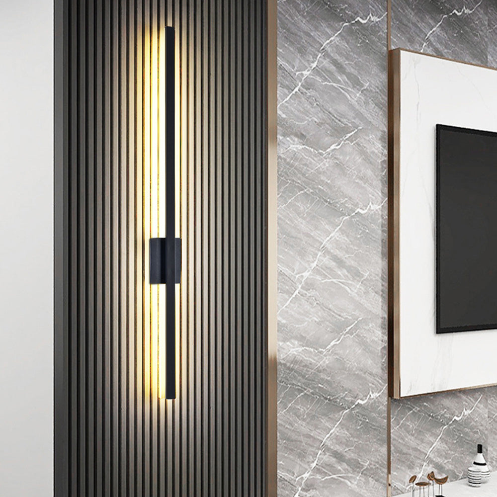 Apliques de pared LED de hierro largos, minimalistas e industriales, para una decoración contemporánea y una iluminación elegante.