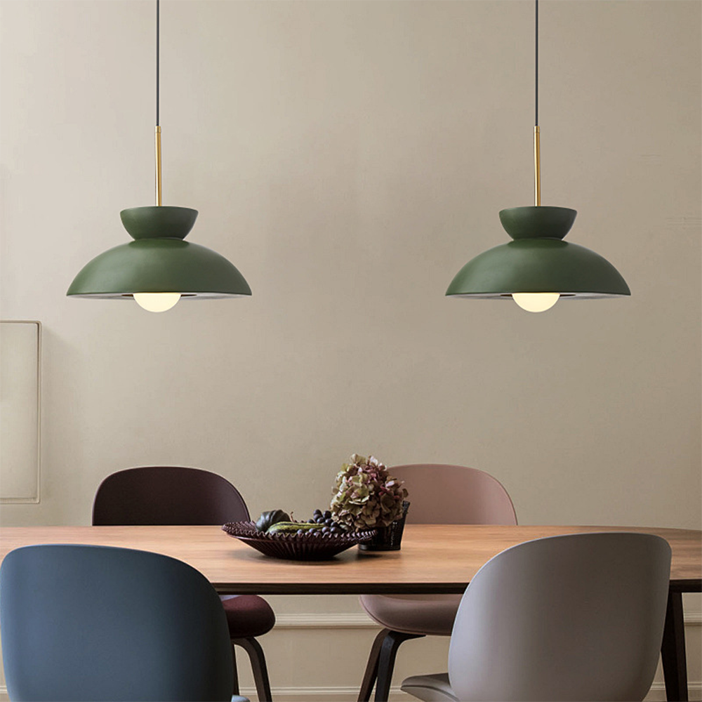 Lampada a sospensione con paralume in resina per sala da pranzo