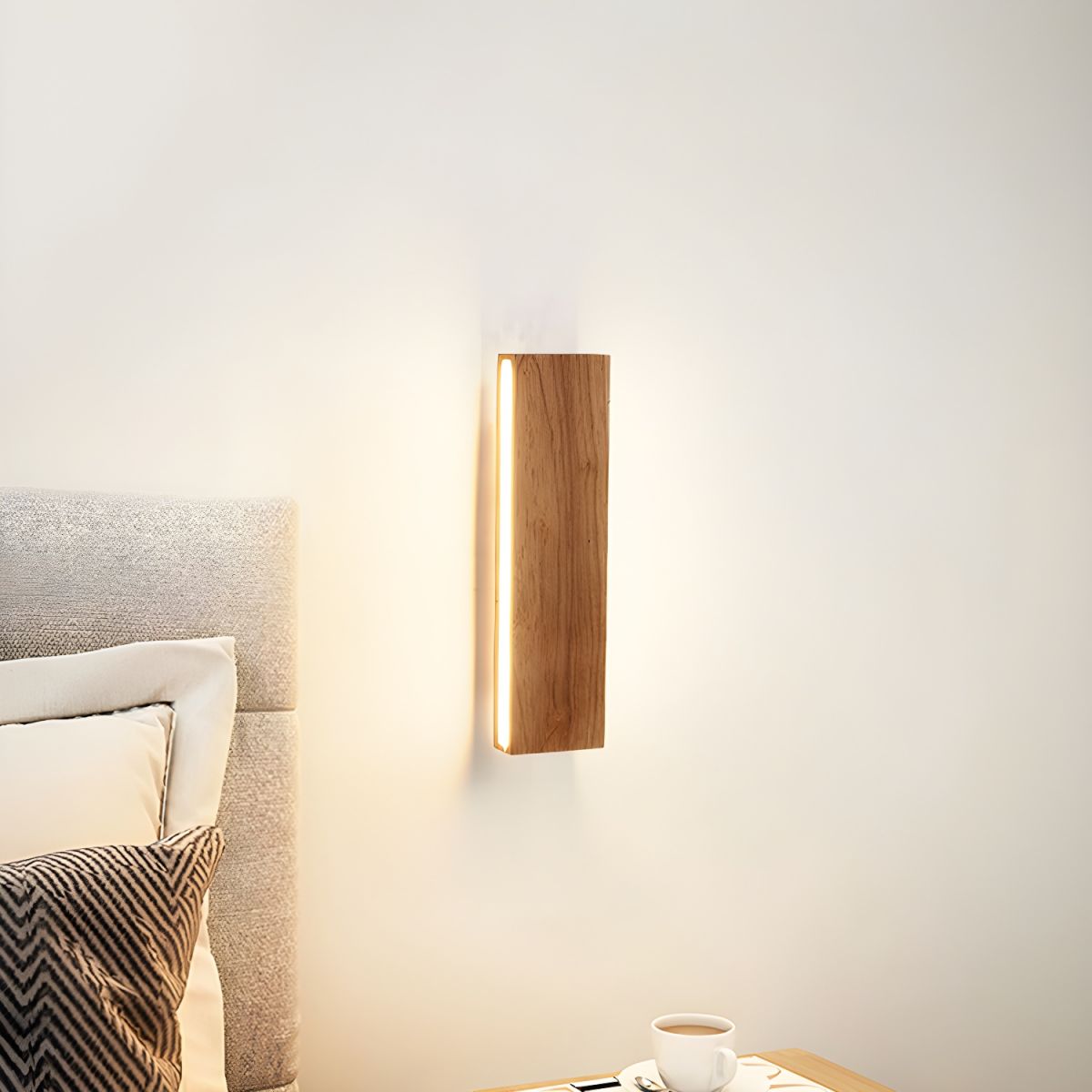 Wandleuchte mit drehbarem Holz-LED-Design