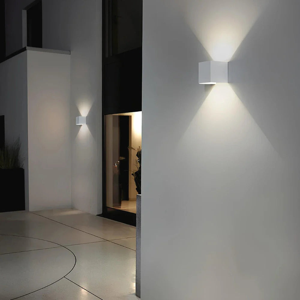 Moderne schwarze Aluminium-Wandleuchte