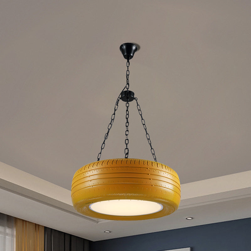 Lampada da soffitto con paralume in gomma