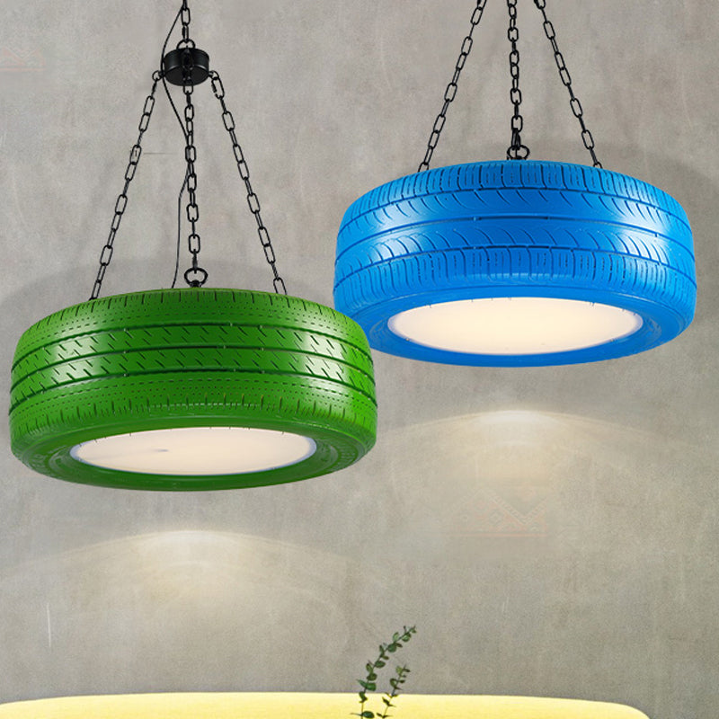 Lampada da soffitto con paralume in gomma