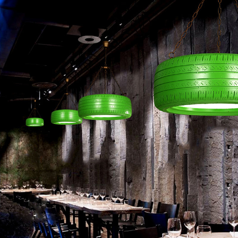 Lampada da soffitto con paralume in gomma