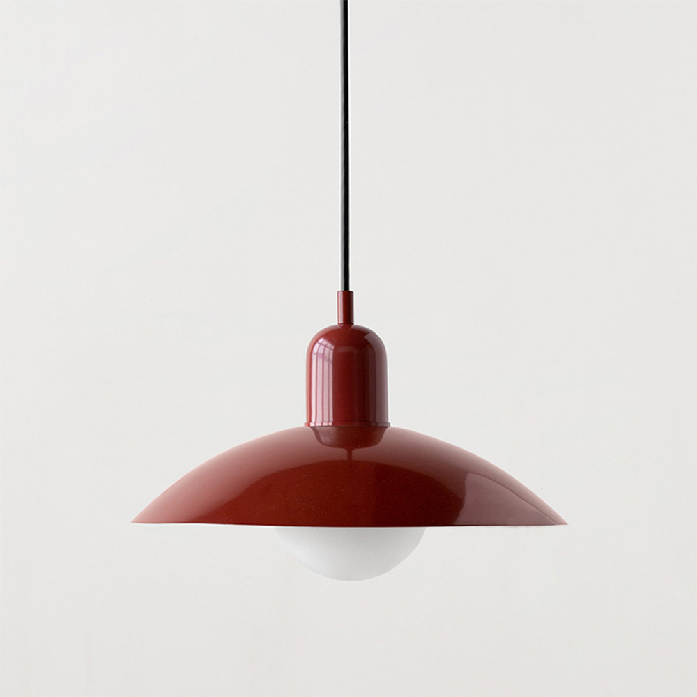 Lampada a sospensione con paralume moderno in metallo colorato