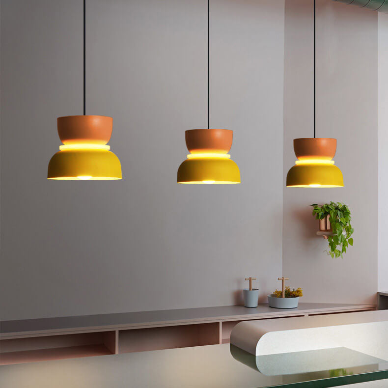 Lampada a sospensione moderna in metallo dal design colorato