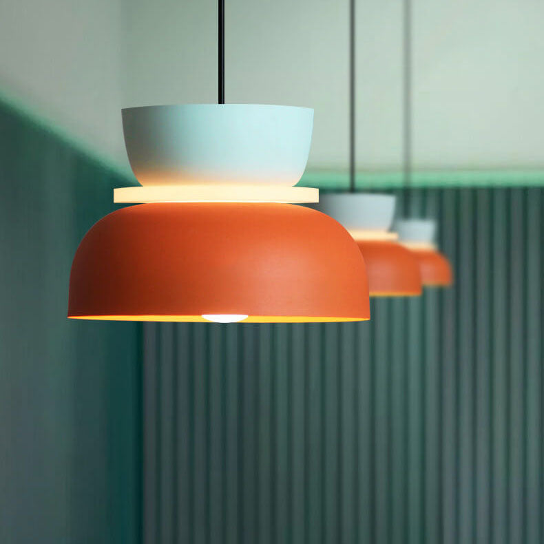 Lampada a sospensione moderna in metallo dal design colorato