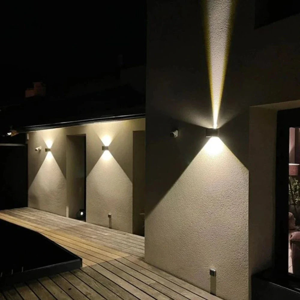 Moderne schwarze Aluminium-Wandleuchte
