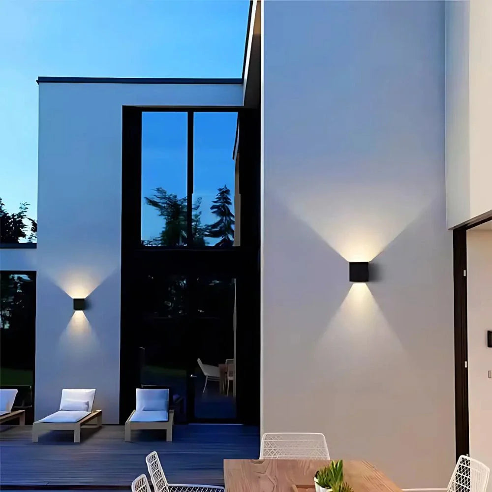 Moderne schwarze Aluminium-Wandleuchte