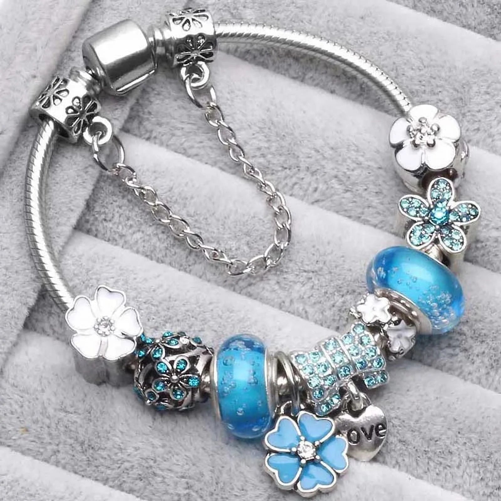 Pulsera con Dijes de Plata | Joyería de Regalo con Cuentas Florales para Mujer