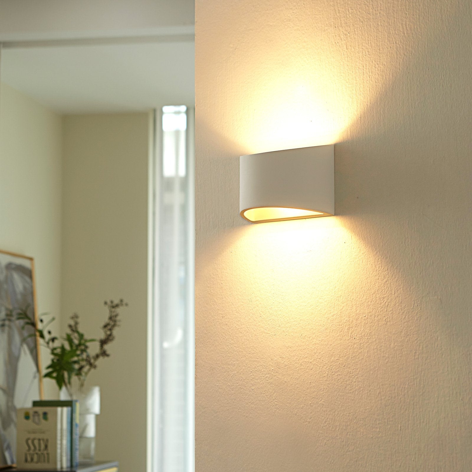 Aplique de pared moderno de yeso blanco