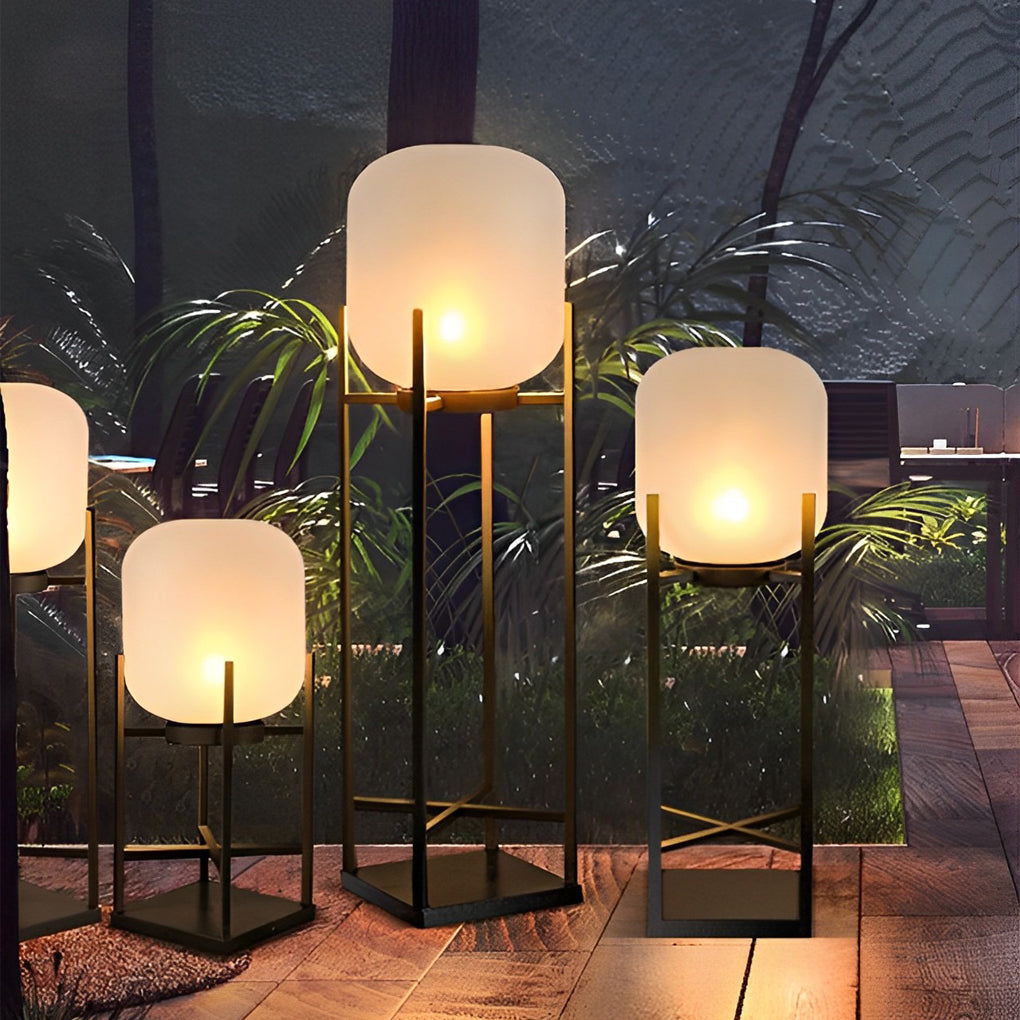 Lampada da terra per esterni con paralume in acrilico moderno