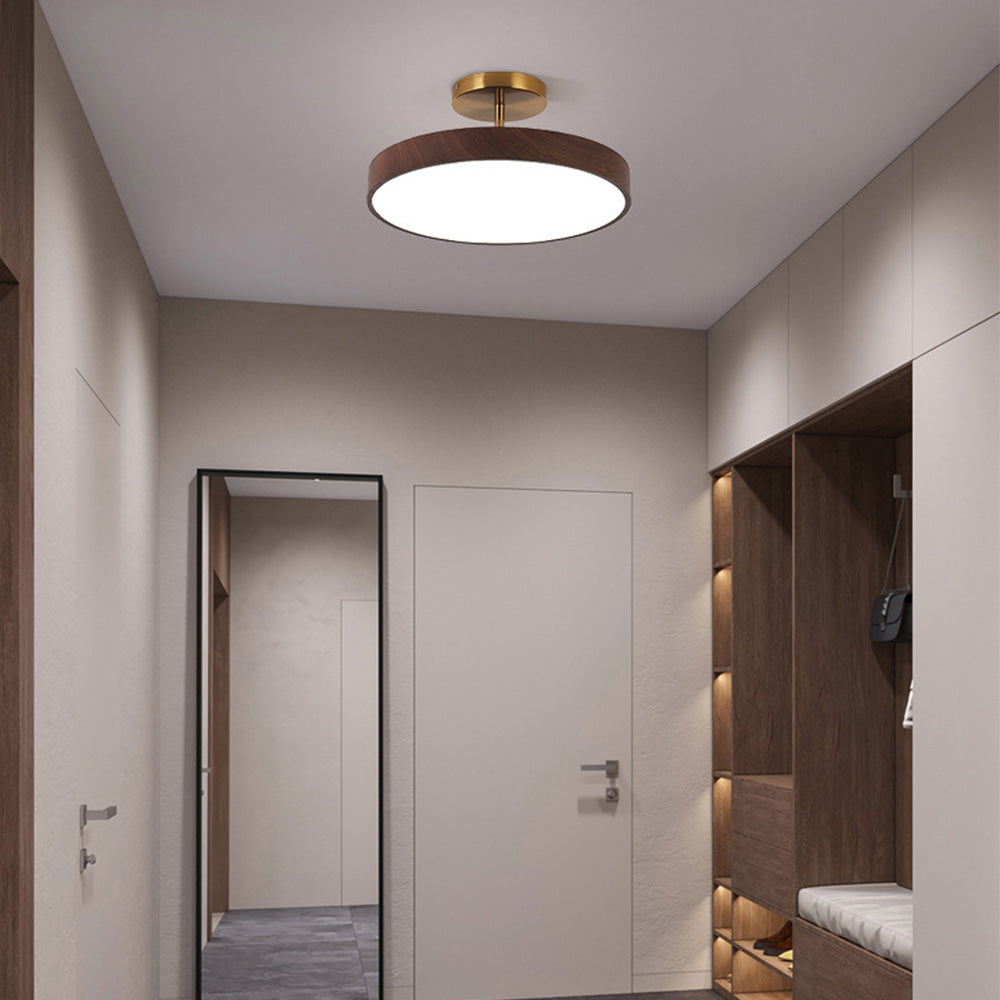 Lampa sufitowa z drewnem i półplafonem LED