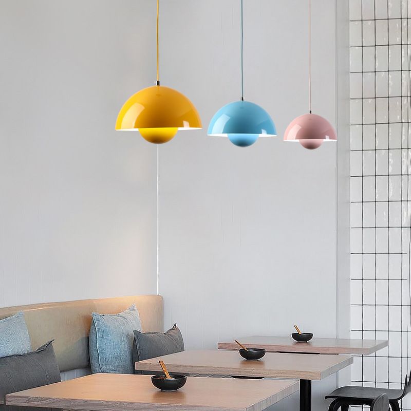 Lampada a sospensione moderna con cupola in metallo
