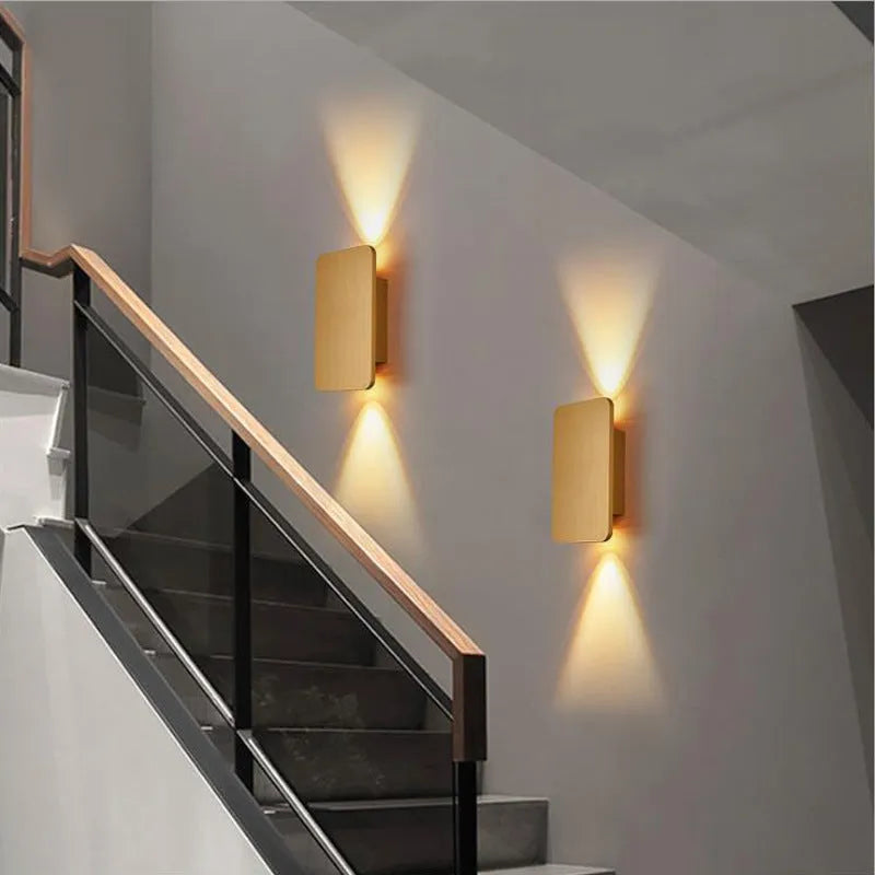 Lámpara de pared moderna de metal para interiores