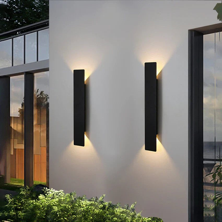 Zewnętrzna czarna lampa ścienna LED aluminiowa nowoczesna
