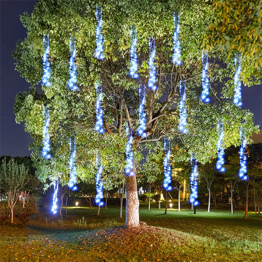 Zewnętrzne lampki LED z efektem meteoru
