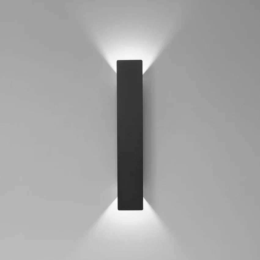 Zewnętrzna czarna lampa ścienna LED aluminiowa nowoczesna