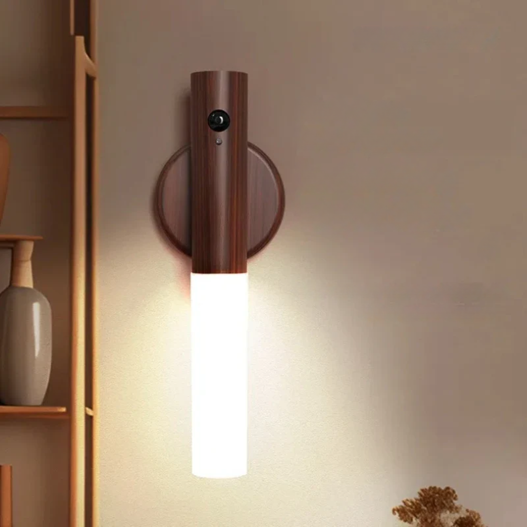 Lámpara de pared LED con sensor de movimiento de madera