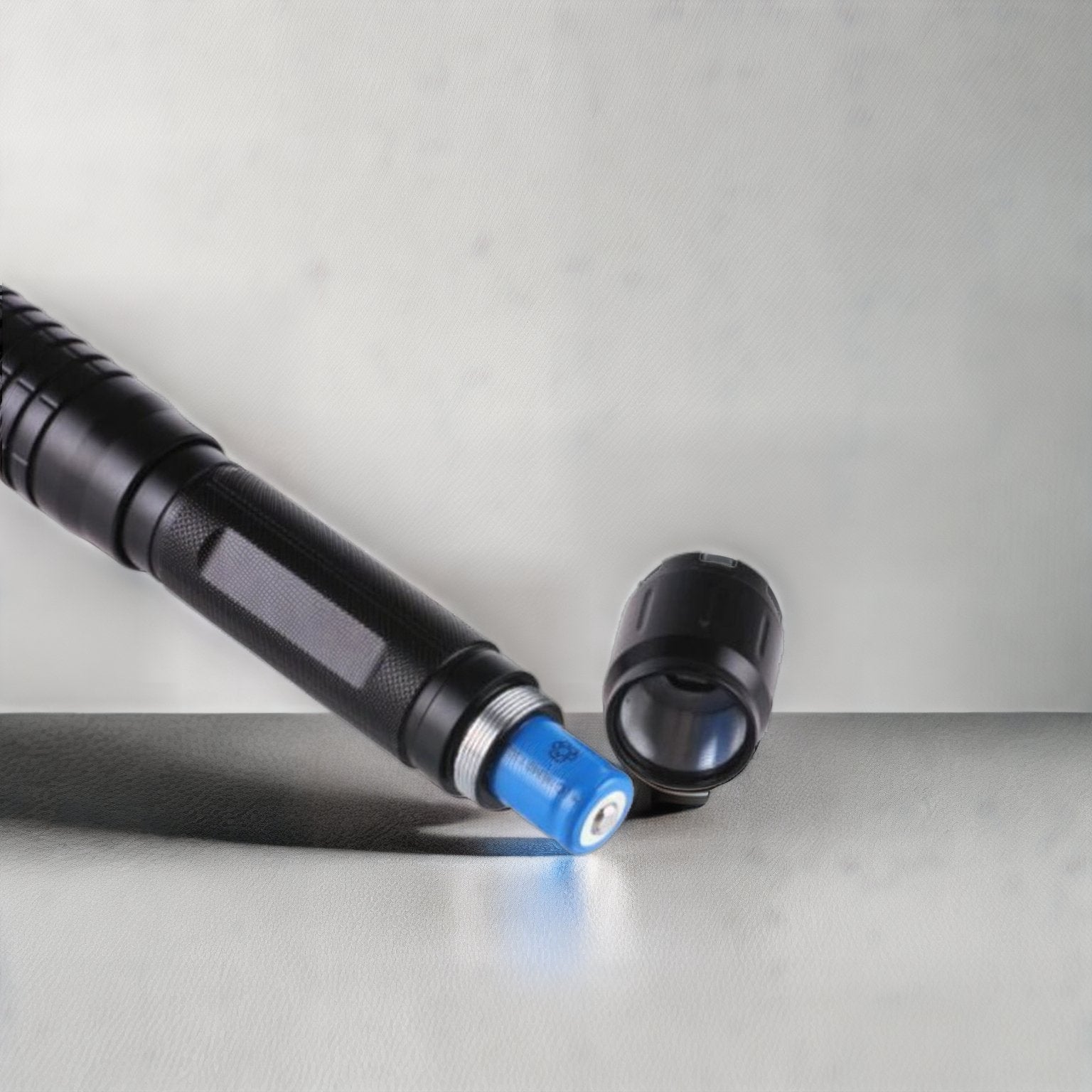 Torche laser faisceau bleu lampe de poche tactique extérieure