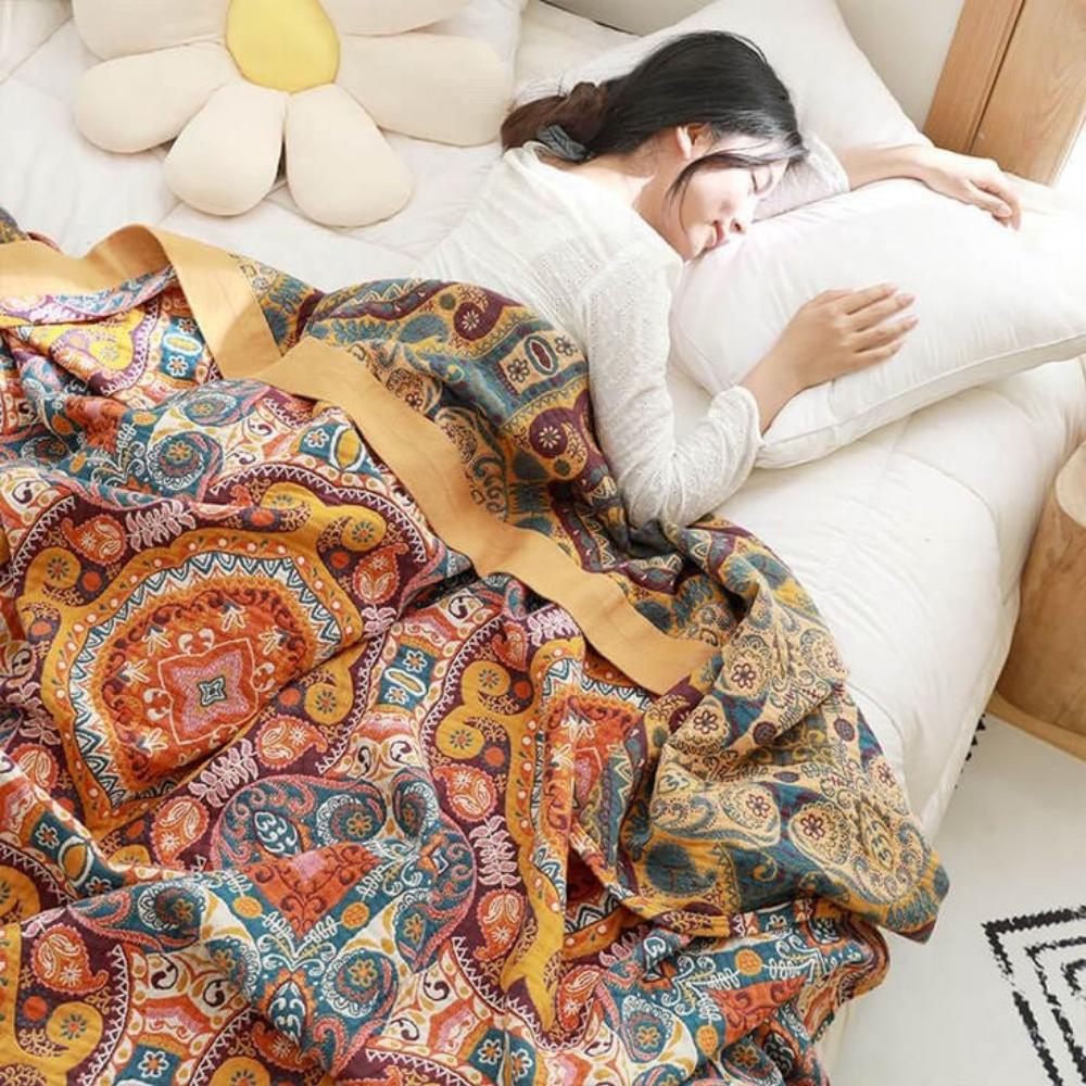 Lightweight Cooling Quilted Blanket