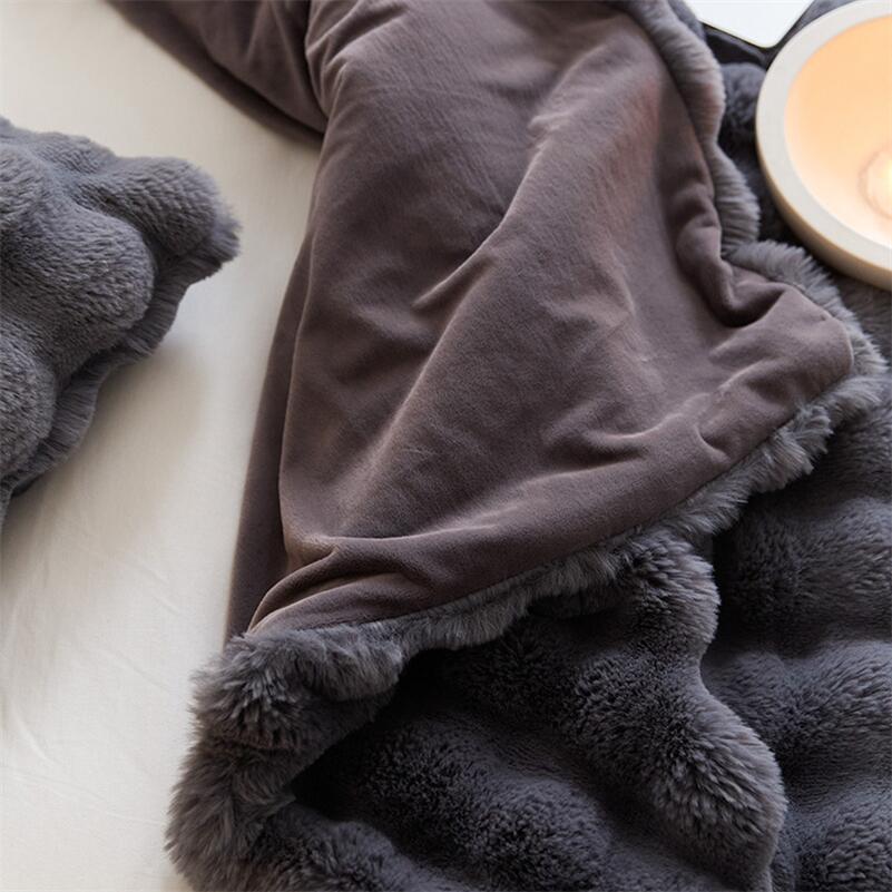 Faux Fur Throw Blanket for Sofa or Bed