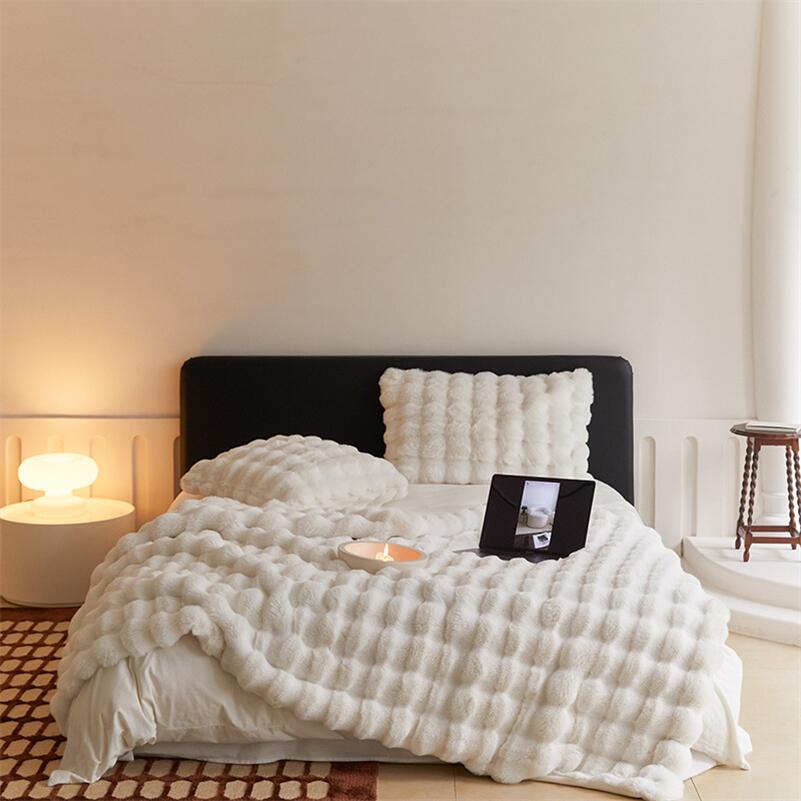 Faux Fur Throw Blanket for Sofa or Bed
