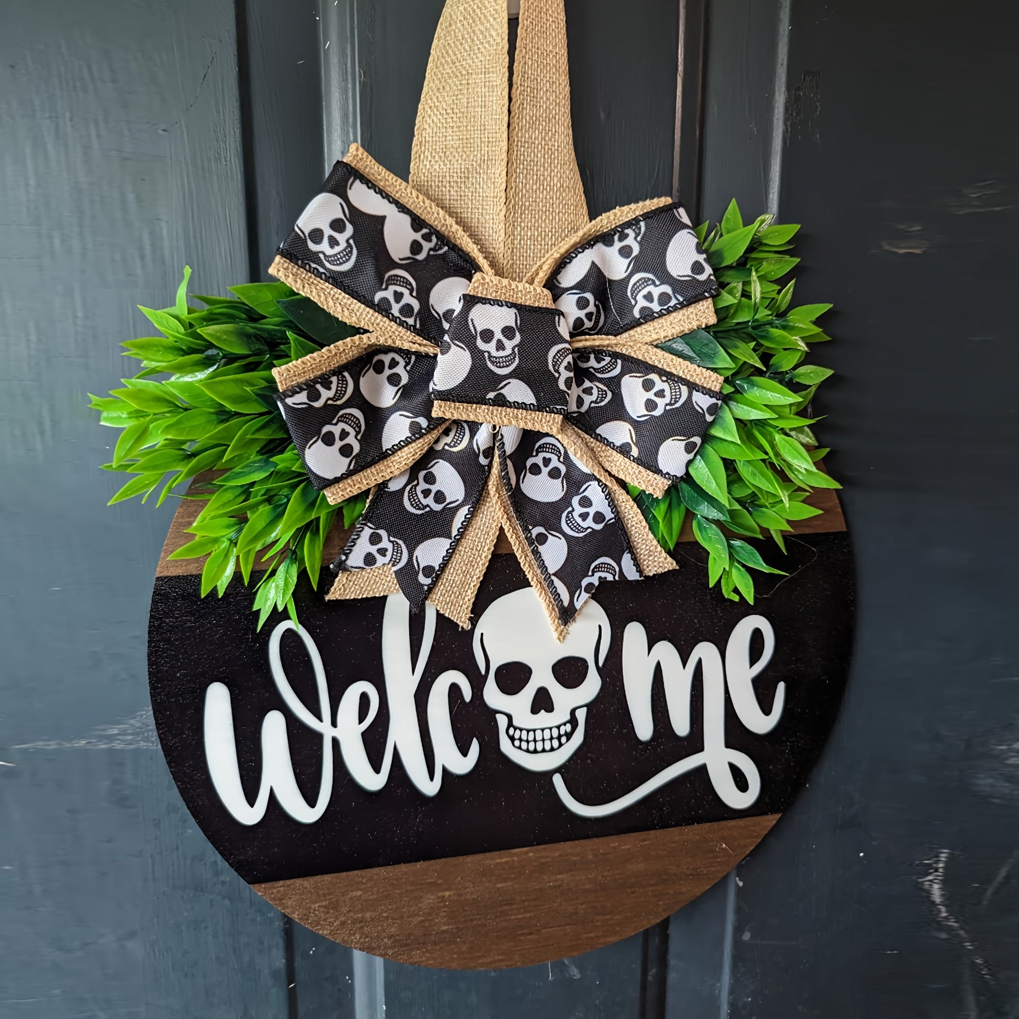 Corona de calavera espeluznante de Halloween para puerta principal | Cartel rústico de bienvenida