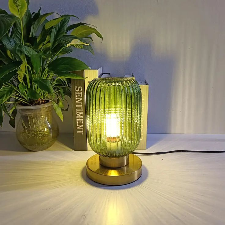 elegant-nordic-style-table-lam-1-pdiwxy