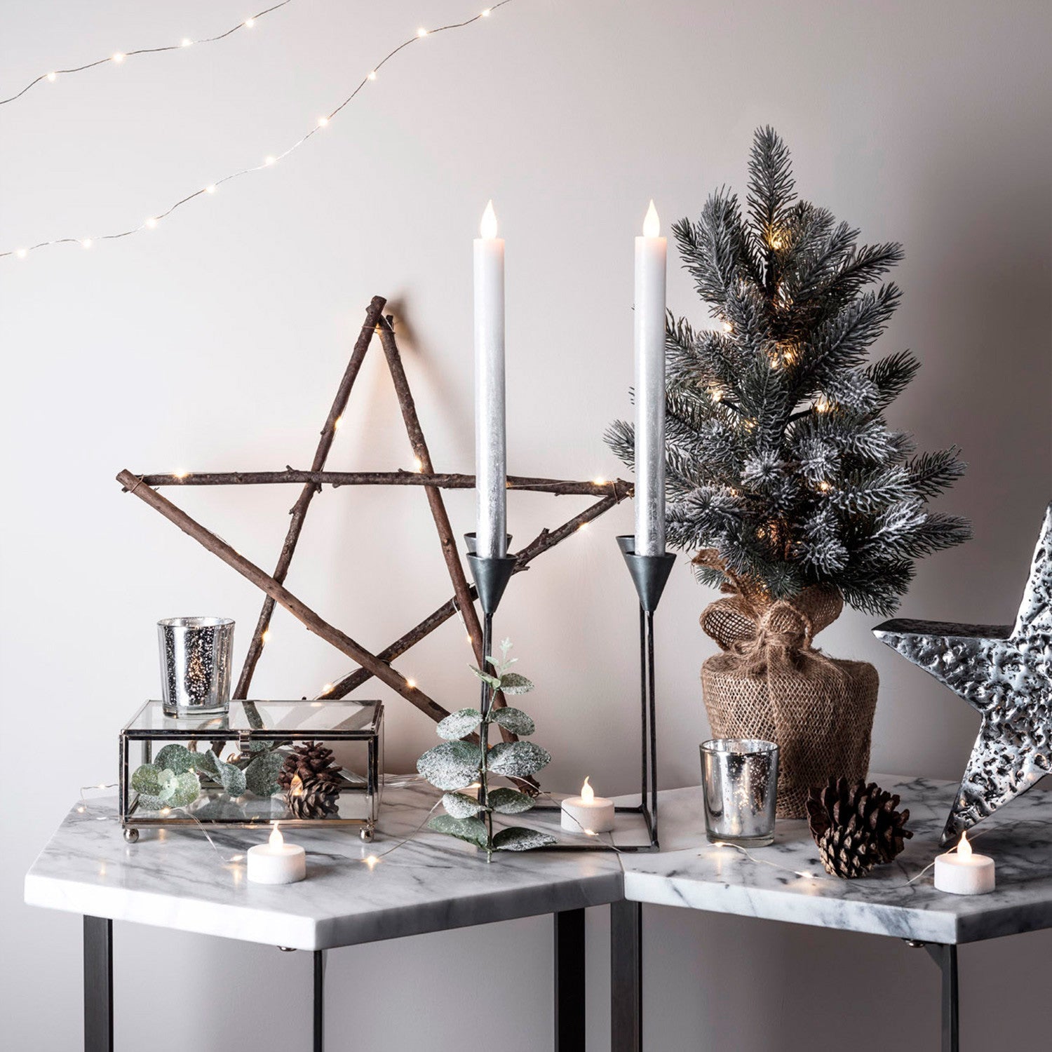 LL17027_Mini-Montreal-Pre-Lit-Frosted-Christmas-Tree-Table_P3.jpg