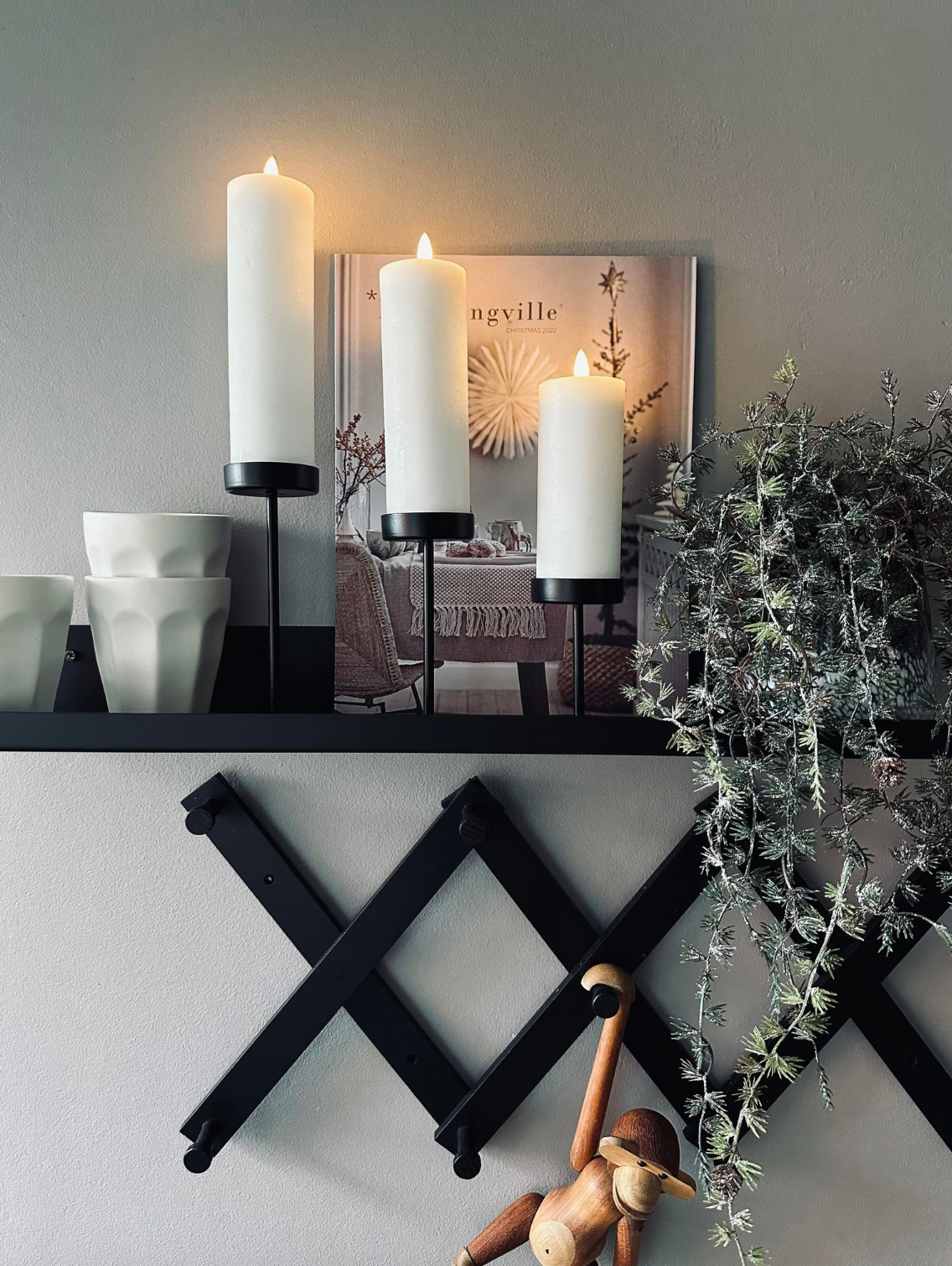 Candle Holders Minimalist Metal Pedestal Set
