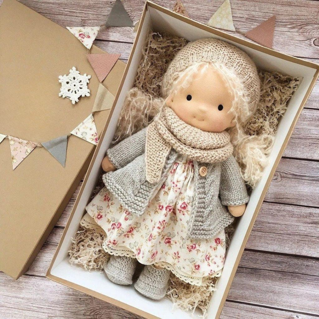 Poupée artisanale en peluche douce jouet Waldorf