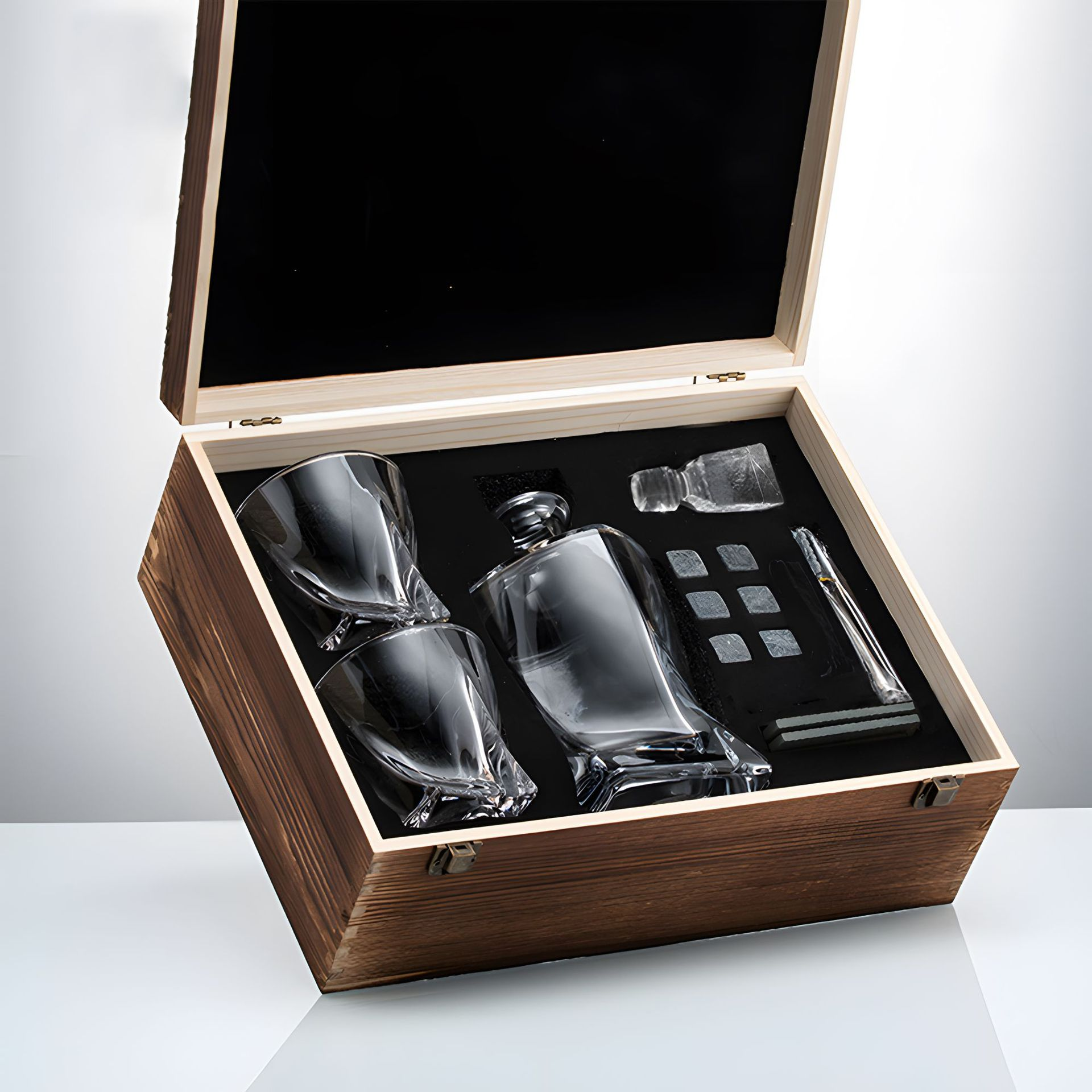 Whiskey Glass Set with Crystal Decanter
