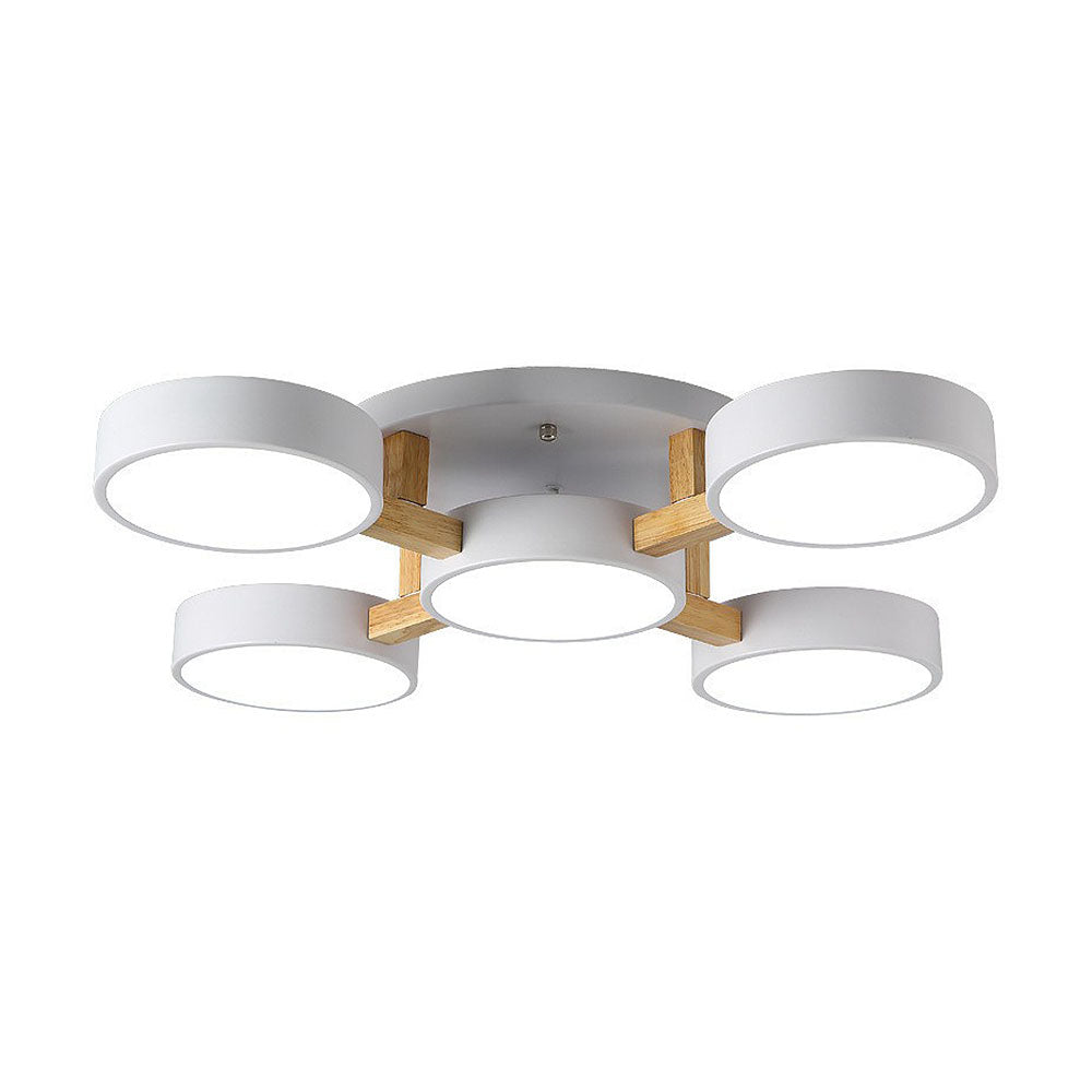 Plafoniera a LED con design moderno in legno