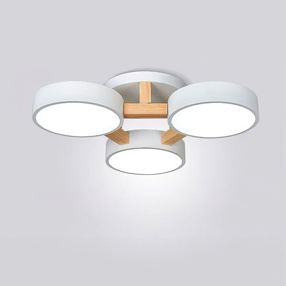 Plafoniera a LED con design moderno in legno