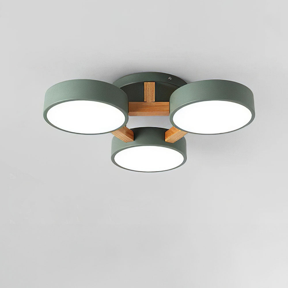 Plafoniera a LED con design moderno in legno