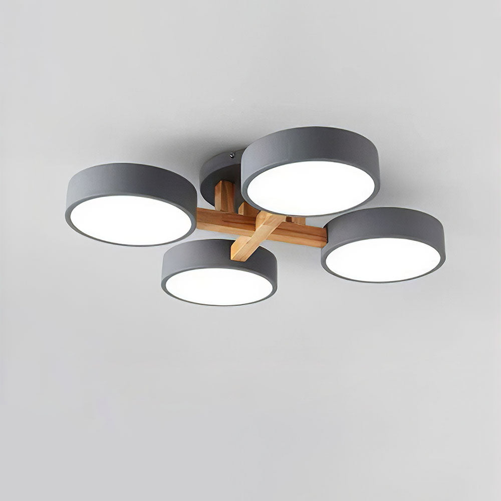 Plafoniera a LED con design moderno in legno