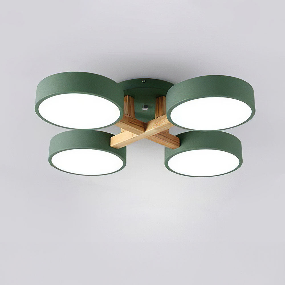Plafoniera a LED con design moderno in legno