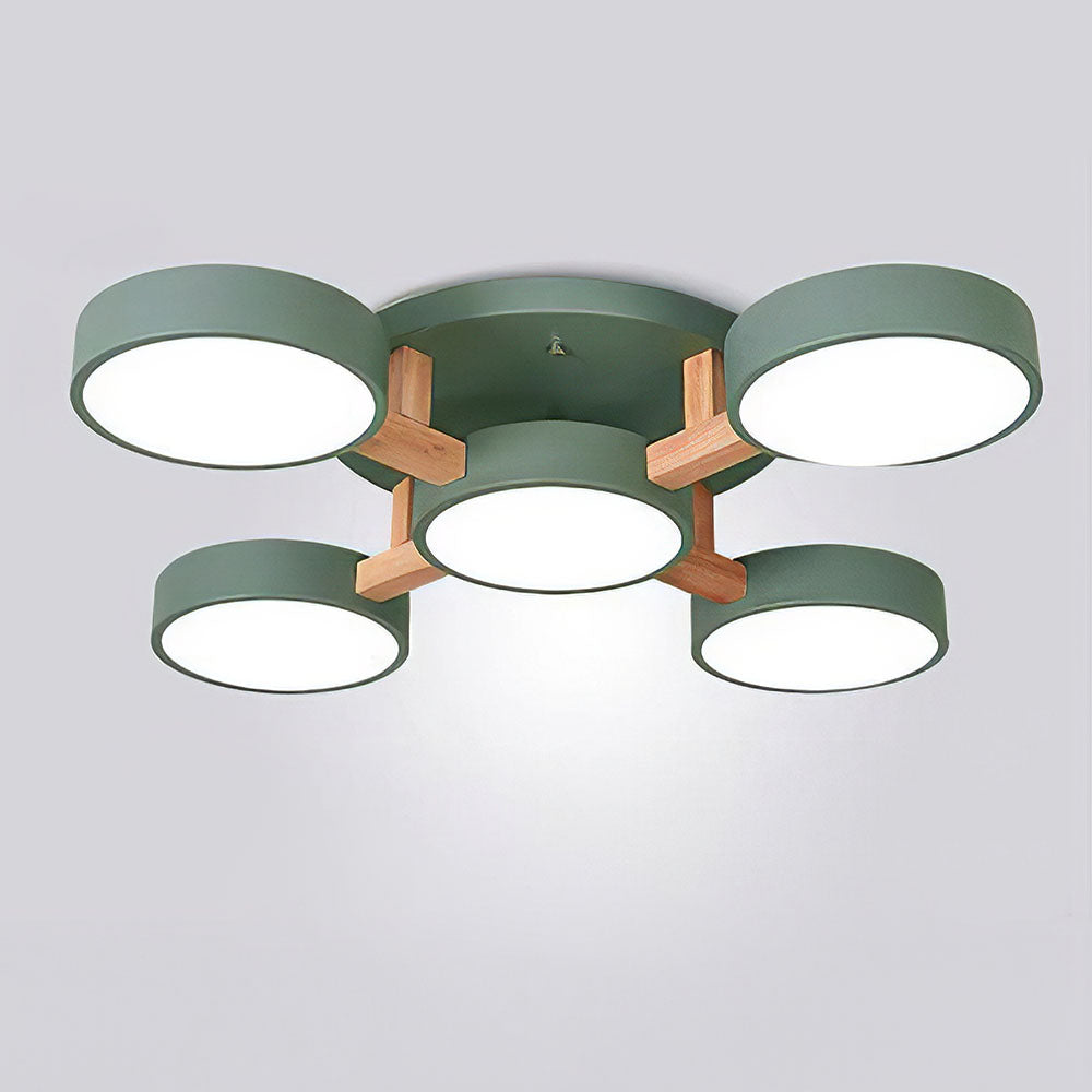 Plafoniera a LED con design moderno in legno