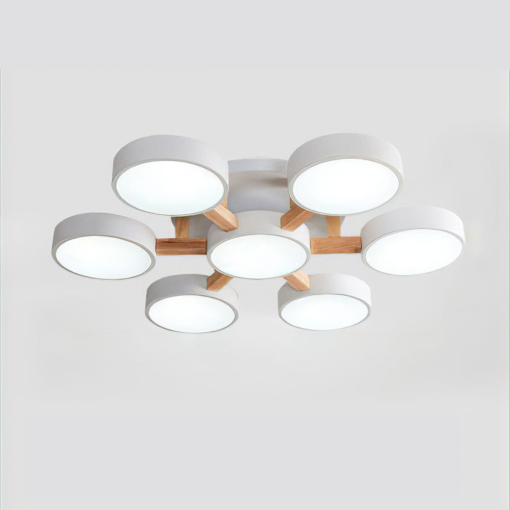 Plafoniera a LED con design moderno in legno