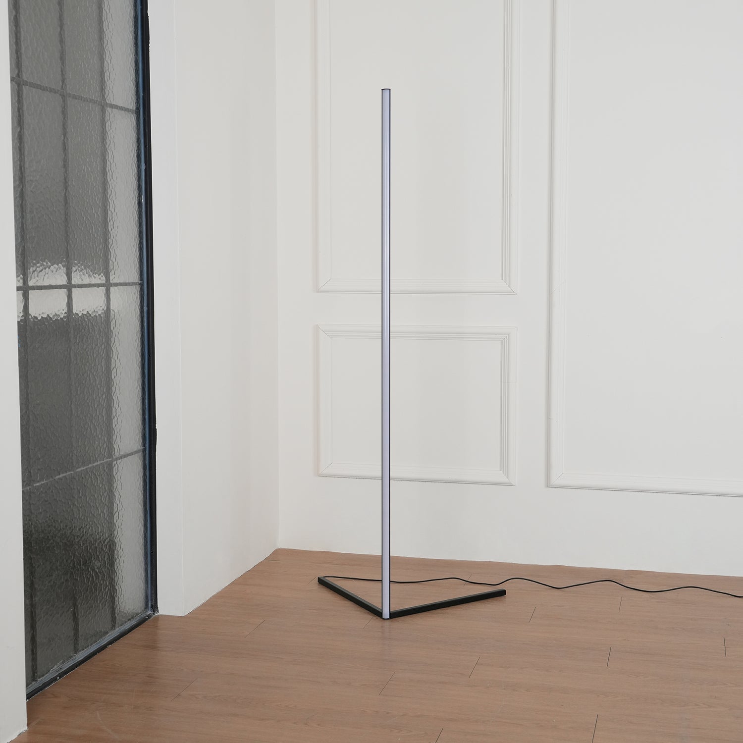 sleek-adjustable-led-floor-lam-22-3ip4p1