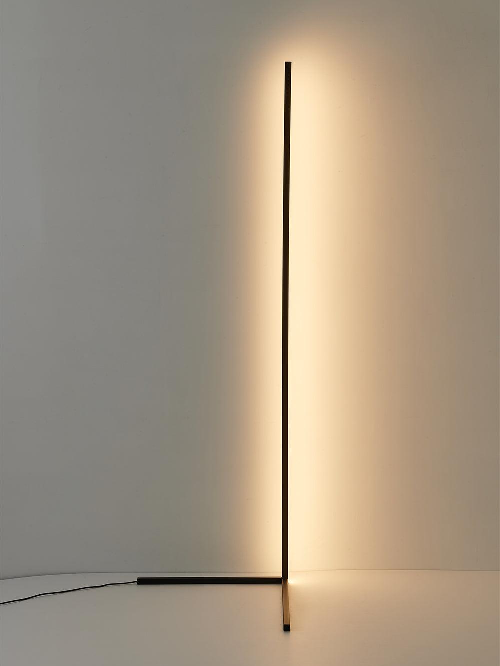 sleek-adjustable-led-floor-lam-28-2zpj7k