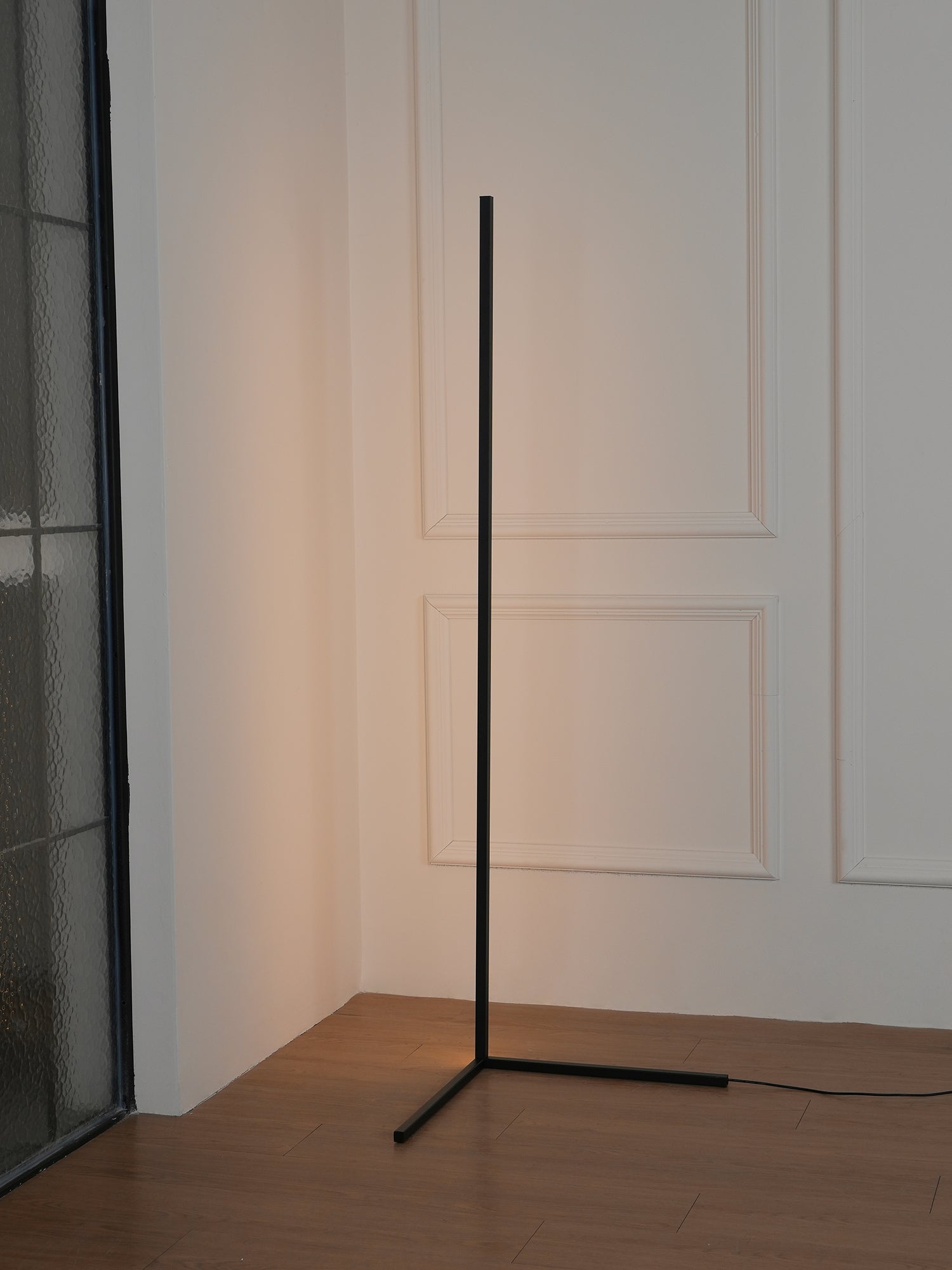 sleek-adjustable-led-floor-lam-33-k07jde