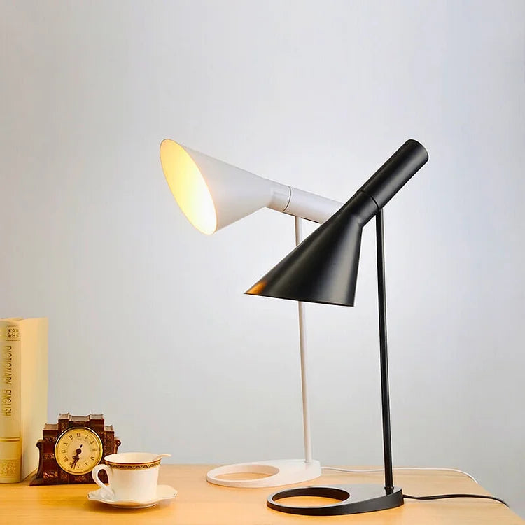 sleek-modern-table-lamp-for-st-10-j6mqlo
