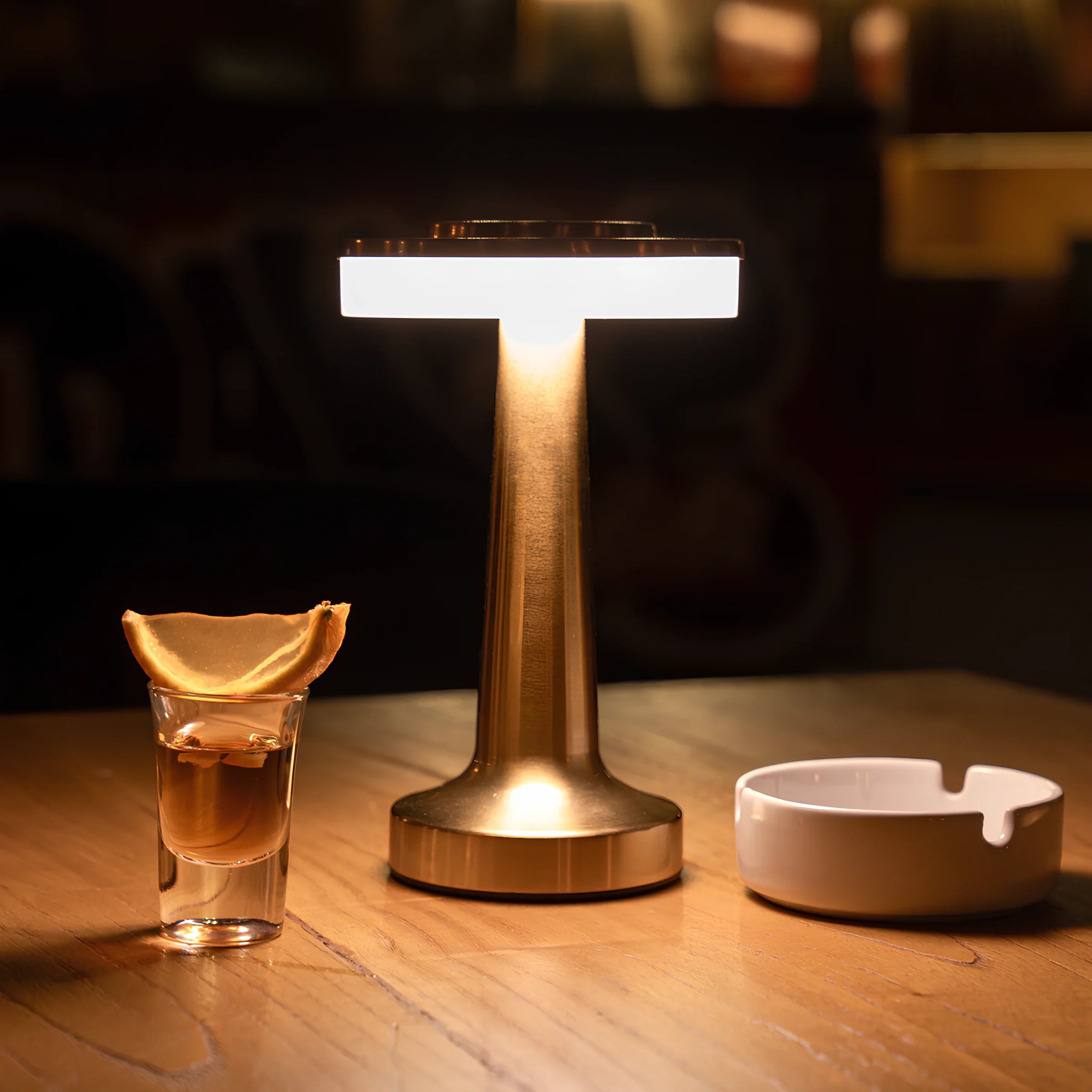 Lámpara de mesa recargable LED inalámbrica