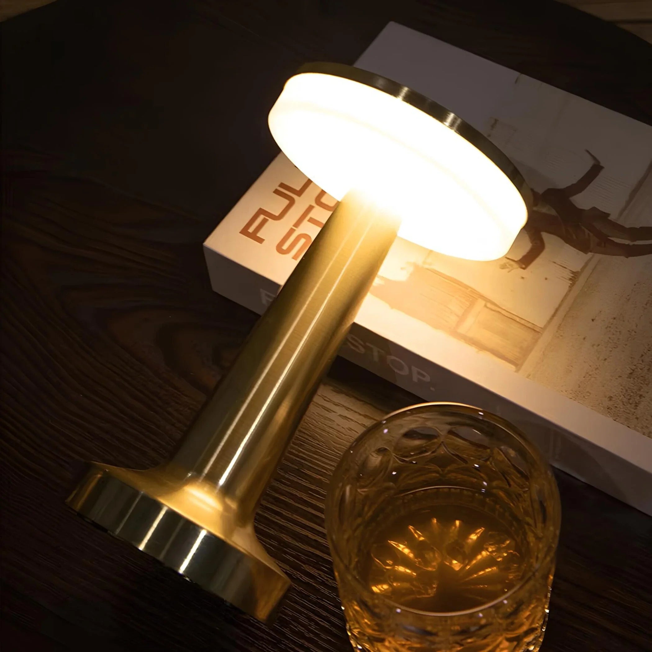 Lámpara de mesa recargable LED inalámbrica