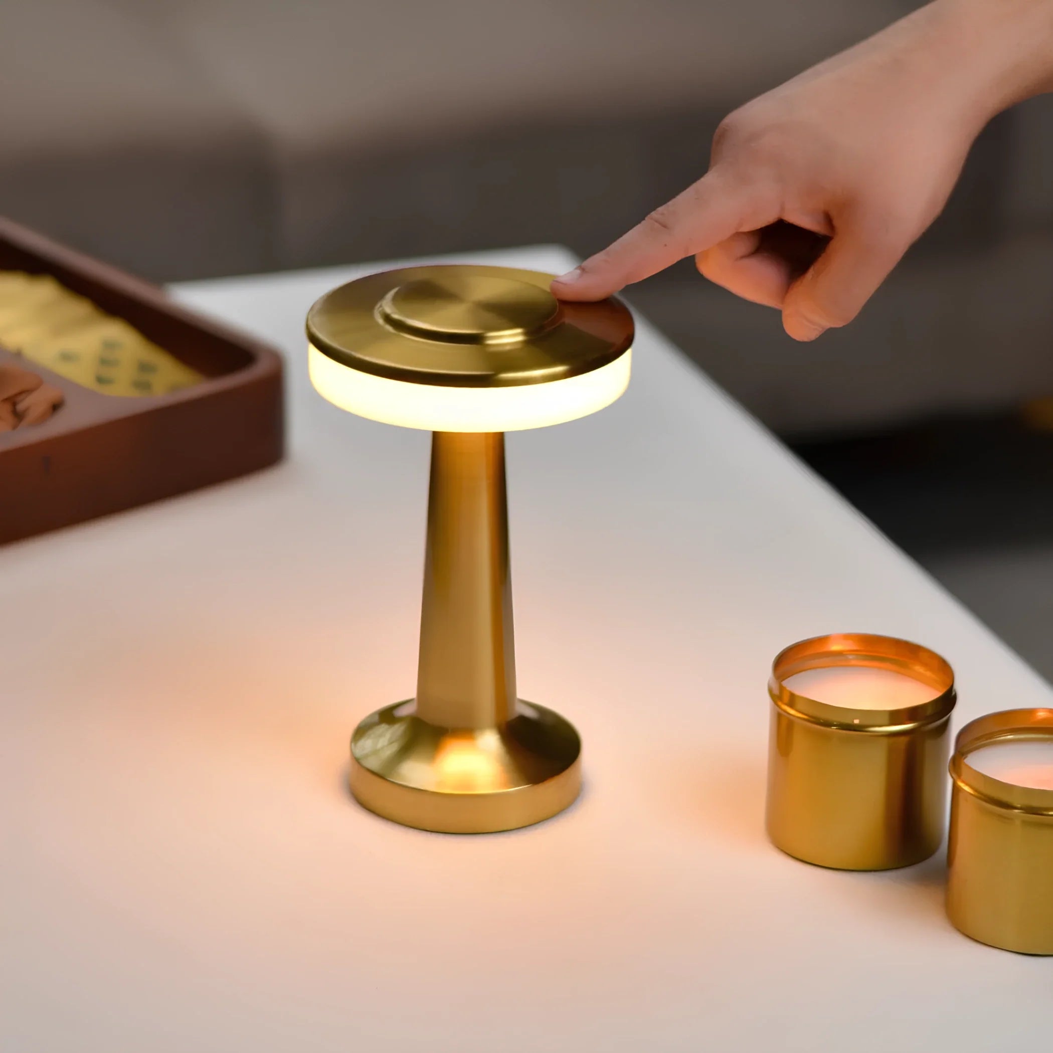 Lámpara de mesa recargable LED inalámbrica
