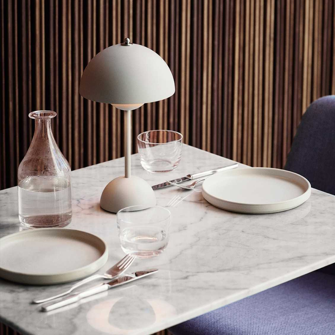stylish-led-table-lamp-for-amb-14-bk7tjo