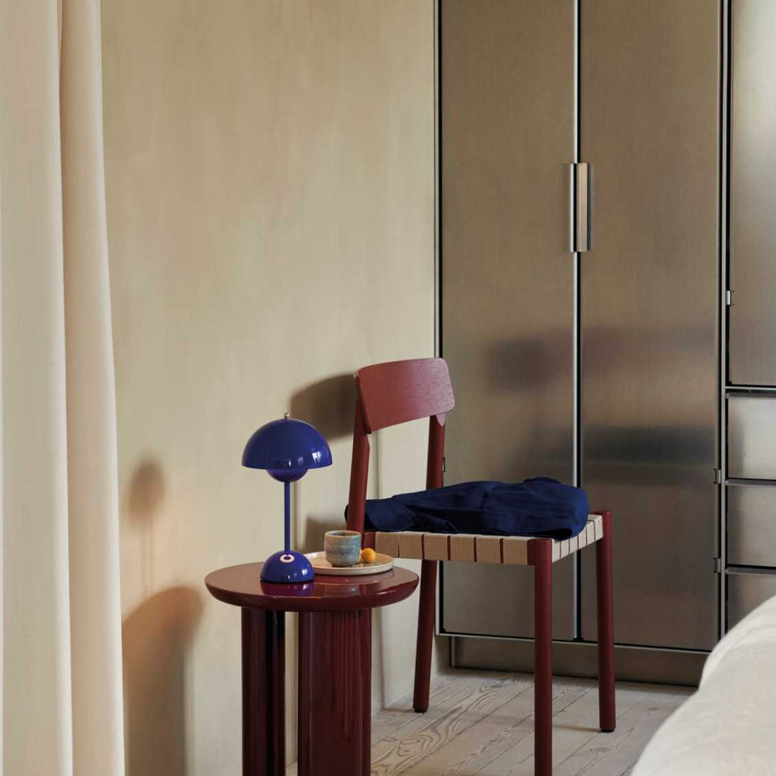 stylish-led-table-lamp-for-amb-22-yjk3bg