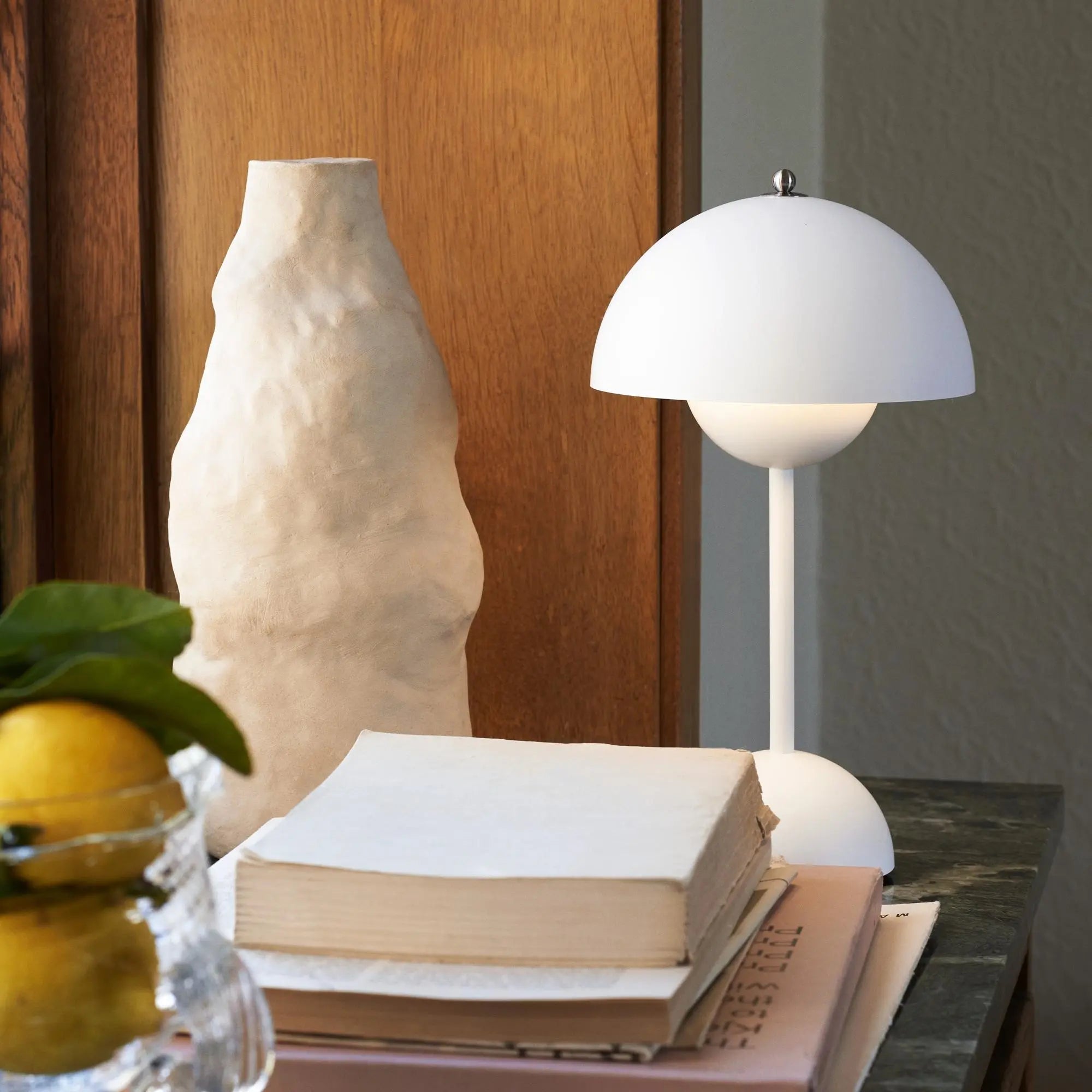 stylish-led-table-lamp-for-amb-4-xrwsn4